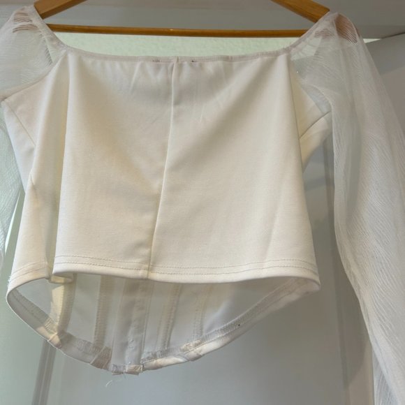 White, sheer long sleeve crop top from Akira - Picture 3 of 10